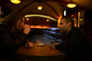 Garrett Hedlund and Oscar Isaac in MOJAVE 3